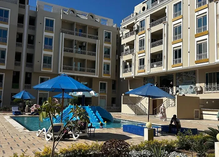 Luxury Poolside Escape 2br Ground Floor * Hurghada