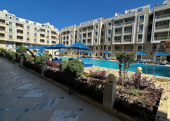 Apartment Luxury Poolside Escape 2br Ground Floor Hurghada